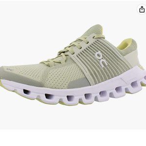 NWOT ON Women's Cloudswift Sneakers in Hay Green Size 5